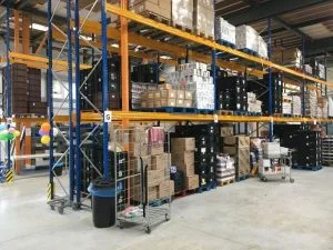 Esmena palletstelling met aanrijdbeveiliging voor Voedselbank Groningen door magazijnstellingen.nl