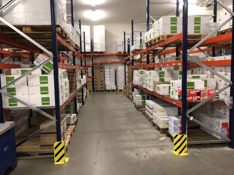 palletstelling met aanrijdbeveiliging in een diepvries