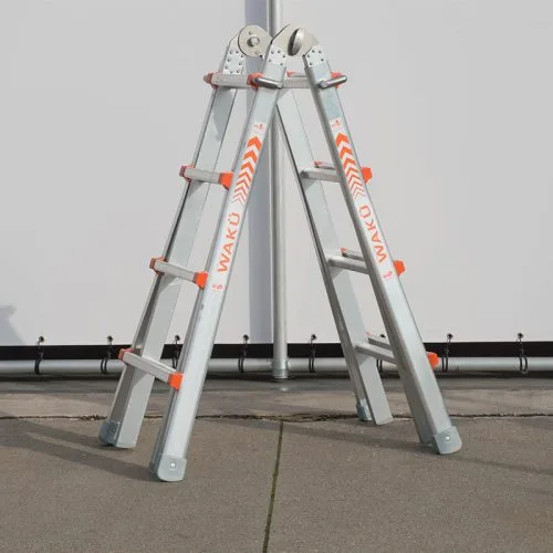 telescopische ladder van het merk waku.