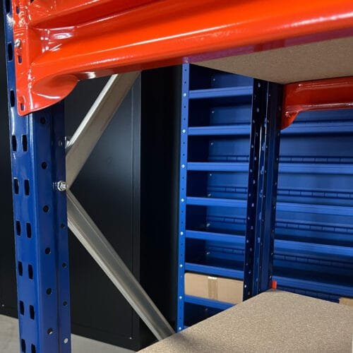 detailfoto van een laag van de etagewagen