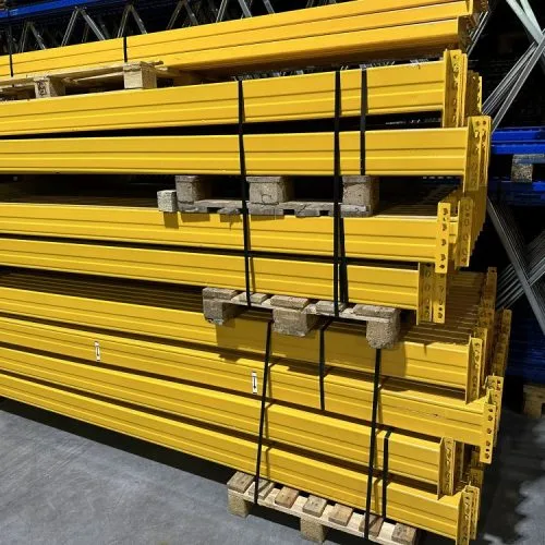 liggers van de palletstelling jungheinrich opgestapeld