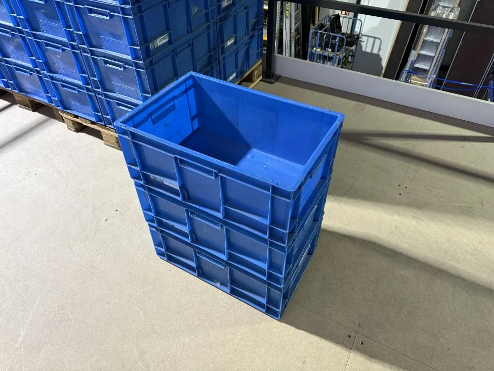 Kunststof stapelbak 60x40x24 blauw, gebruikt - Afbeelding 4