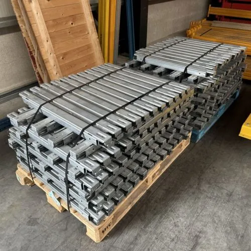 twee pallets van 80cm dieptgeliggers in een bedrijfshal