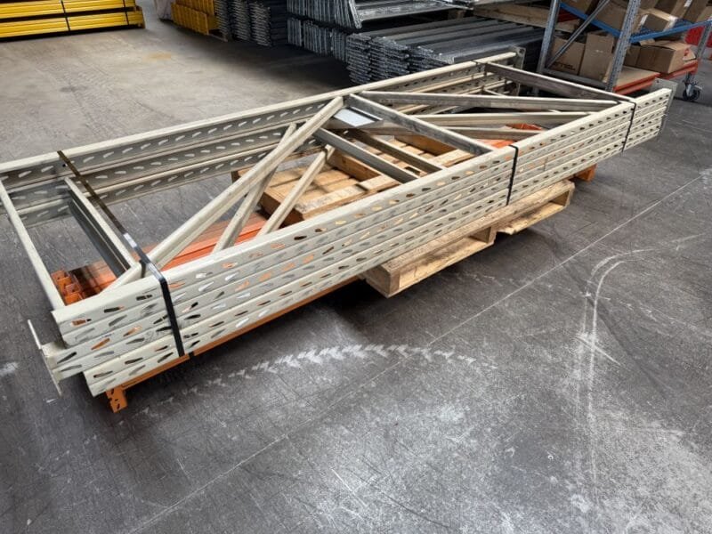 Palletstelling Overtoom 300x105 diep / liggers 270 / lengte 5.70 mtr /  gebruikt