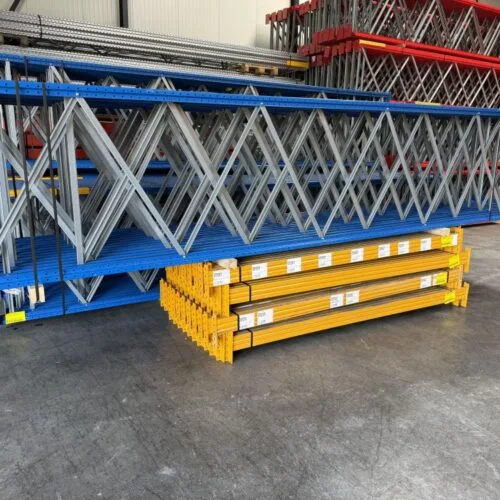 Palletstelling Esmena 550x110 diep / liggers 270 / lengte 14 mtr /  gebruikt