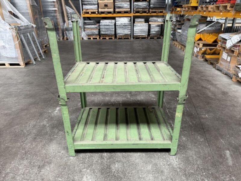 2x Stapelbak groen met vaste constructie 120x80x75, gebruikt