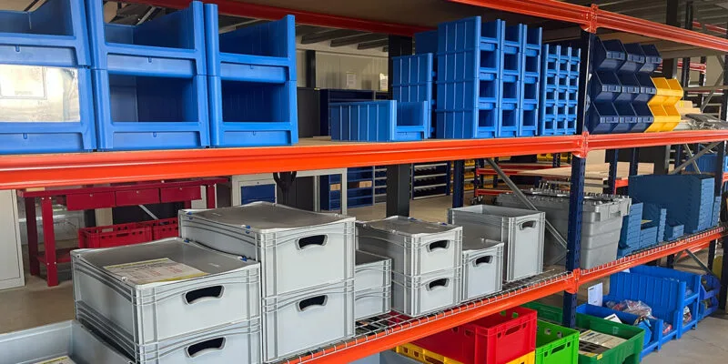 grootvakstelling met accessoires zoals kunststof bakken