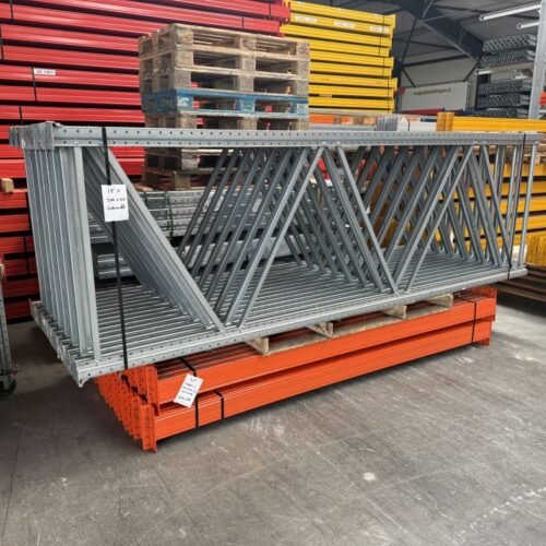 Palletstelling Esnova 350x110 diep / liggers 270 / lengte 28 mtr /  gebruikt